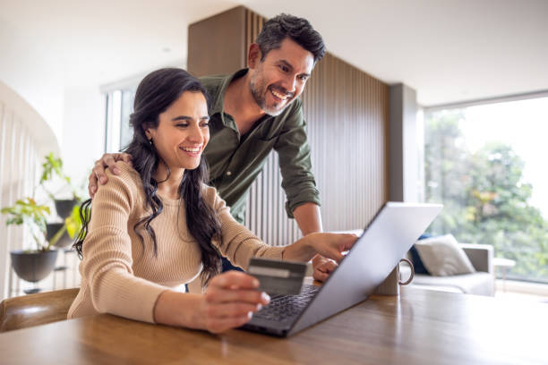 HolaDinero Loans